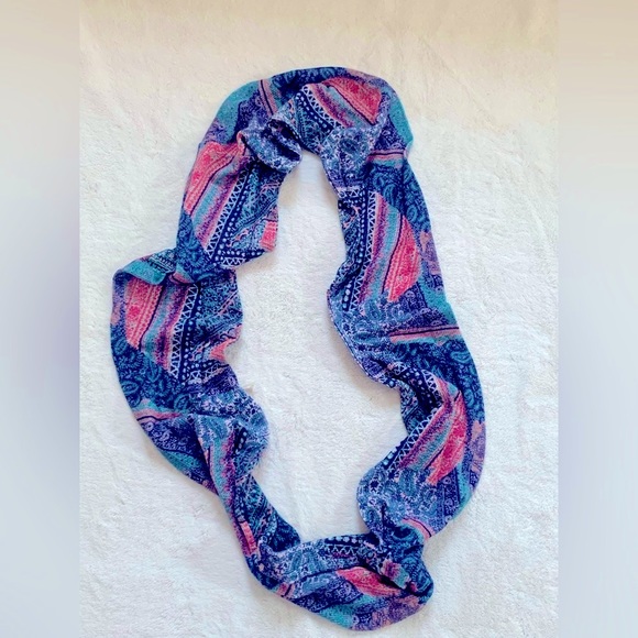 Patterned Scarf - Picture 1 of 3